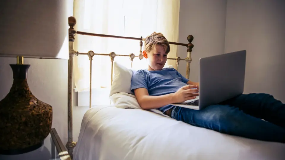 UK doctors report rare case of child developing 'toasted skin' from prolonged laptop use