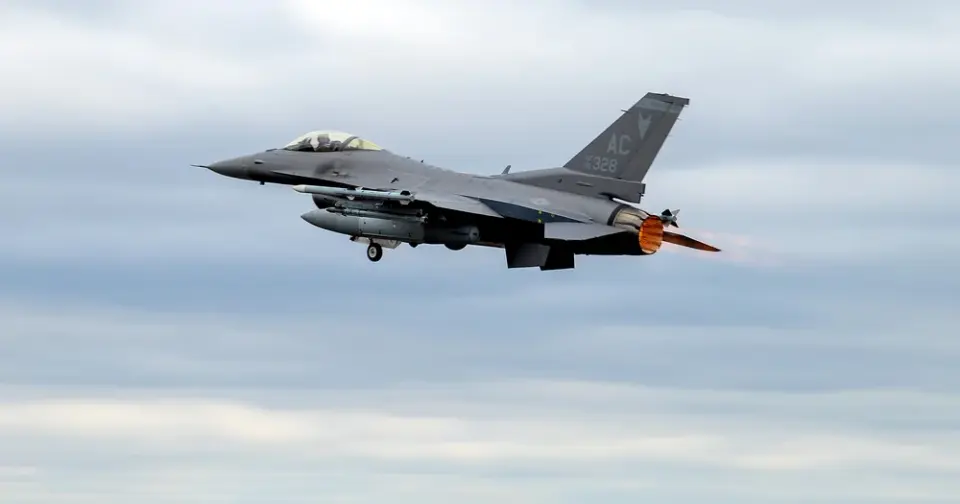NORAD F-16 intercepts civilian aircraft near Mar-a-Lago during Trump's Florida voting trip
