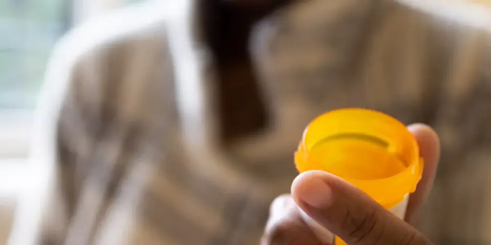 Sugar intake during antibiotic use accelerates gut microbiome collapse