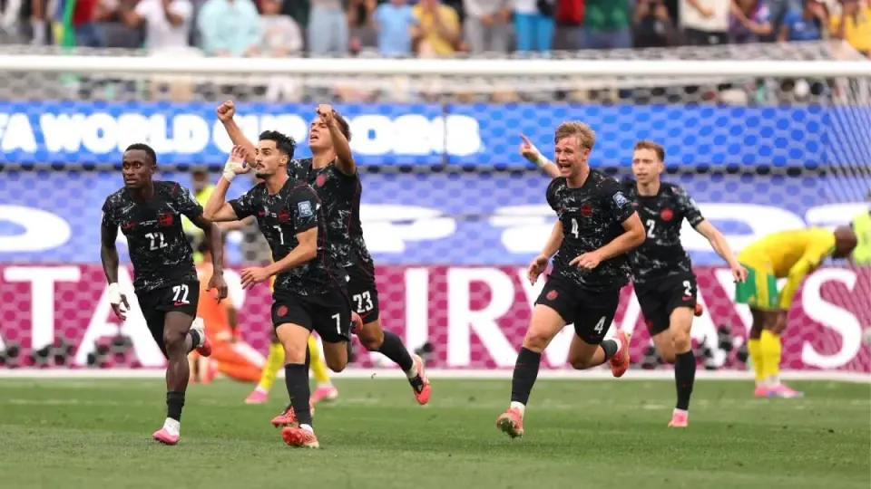 Late Eustaquio strike sends Canada into World Cup knockouts