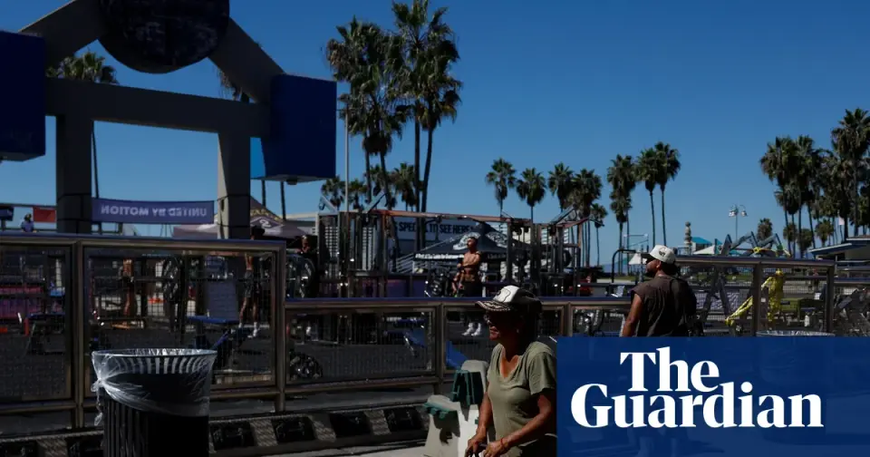 Southern California Endures Record-Breaking October Heat as Santa Ana Winds Push Temperatures to 109°F
