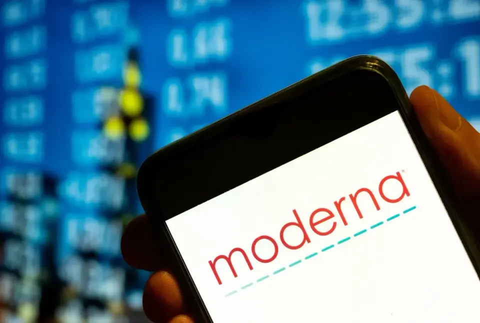 Moderna Surges on Cancer Vaccine Breakthrough, Emerges as Market Darling