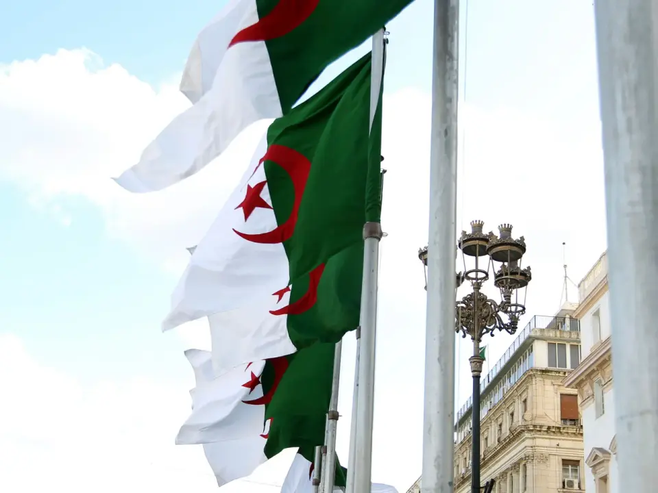 Algeria Severs Ties with UAE, Closes Airspace After Years of Regional Friction
