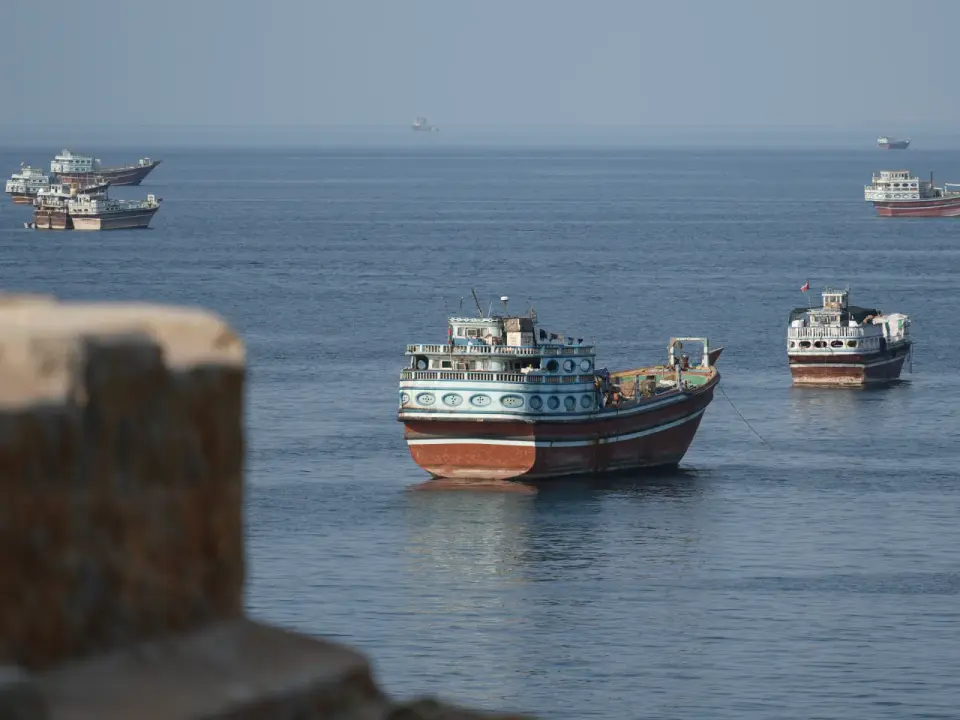 Gulf Oil Flows Surge as Iran’s Hormuz Toll Theory Gains Traction