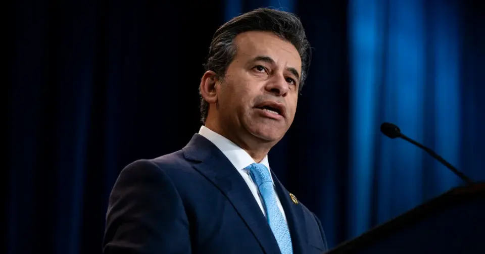 FDA Chief Resigns After Vape Policy Clash With White House