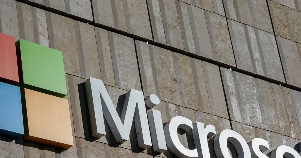 US Suspends Microsoft, Adobe, and Indian IT Giants From Green Card Program