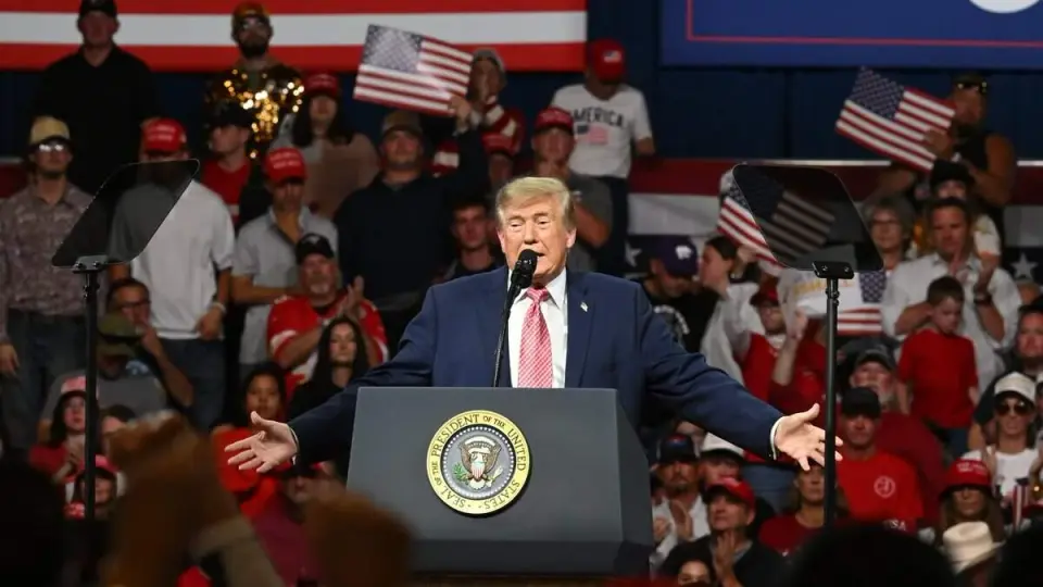 Trump’s Kansas Rally: Fact-Checkers Debunk Claims on Border, Investment, and France