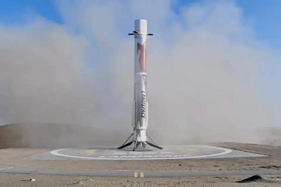 SpaceX in the spotlight as rival rocket milestone collides with looming share unlocks