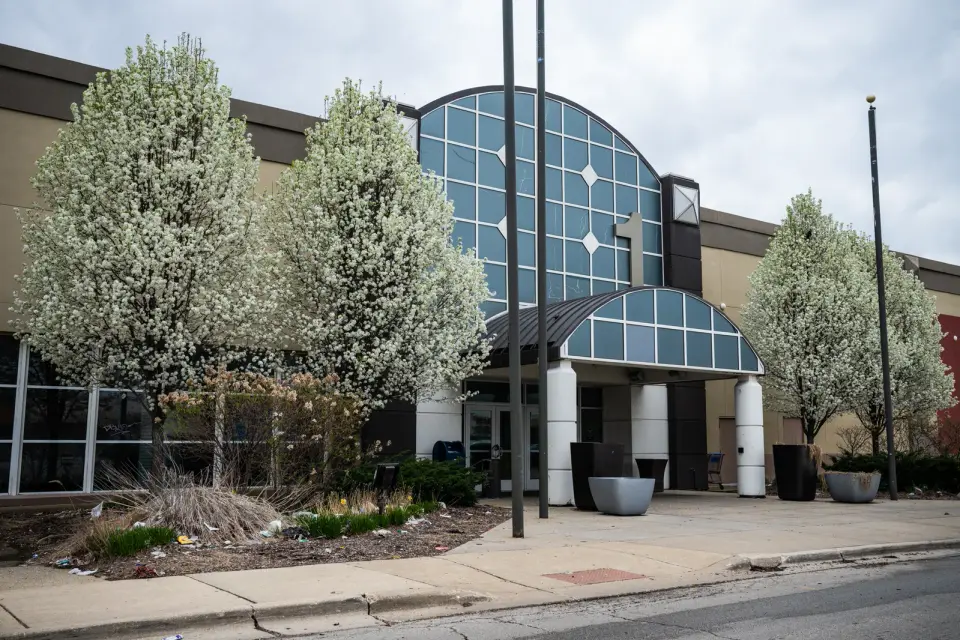 Ford City Mall to Close This June Over Fire-Safety Concerns