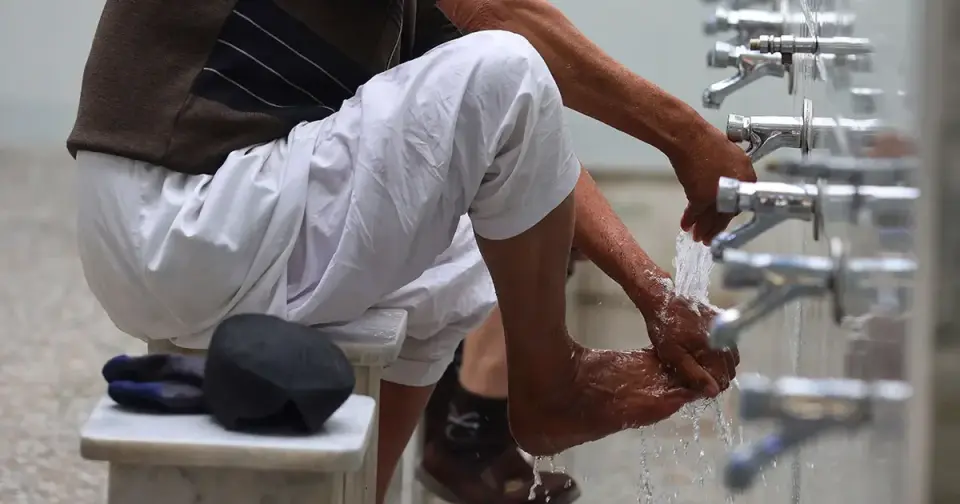 DFW Looks to Add Pre-Security Ablution Stations for Muslim Travelers