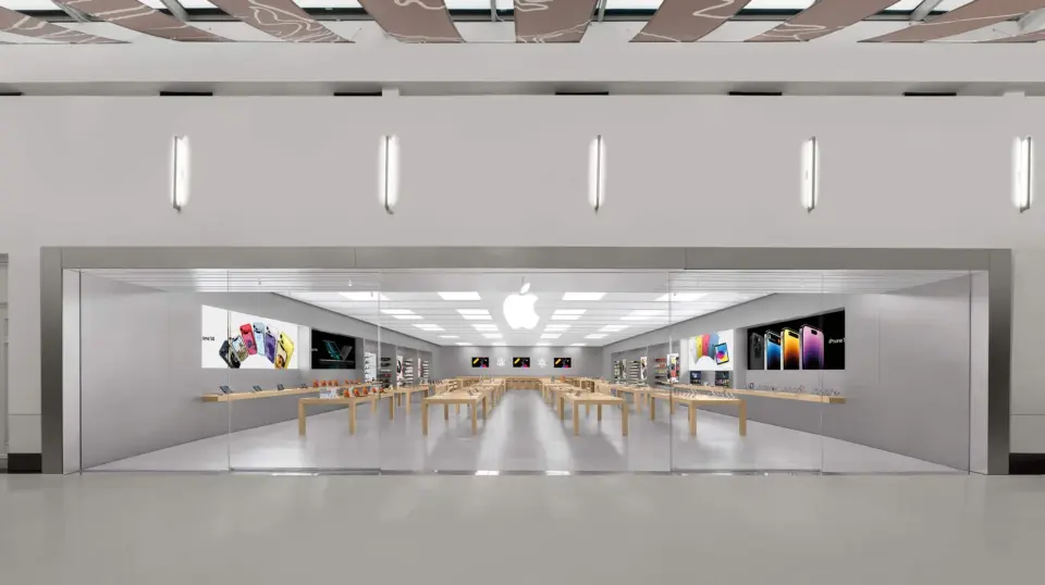 Apple to Close Three U.S. Stores in June Amid Mall Struggles