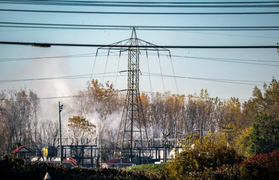 Toledo chemical leak forces mass evacuations and cross-state shelter orders