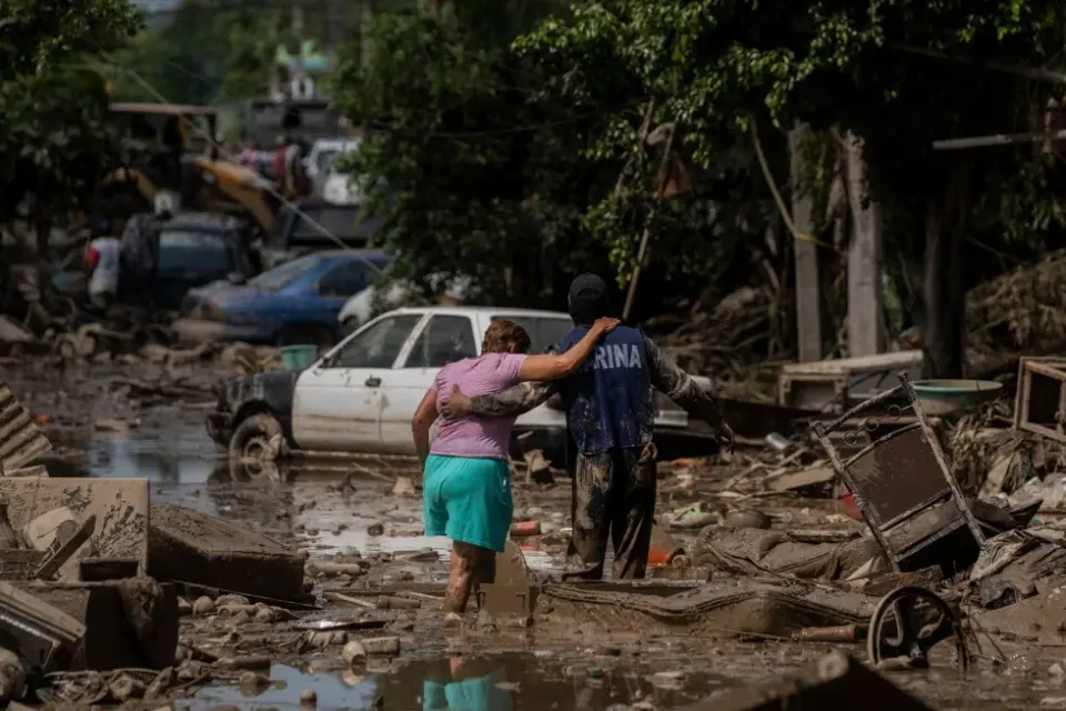 El Niño reorders hurricane risk: calmer Atlantic, stormier Pacific