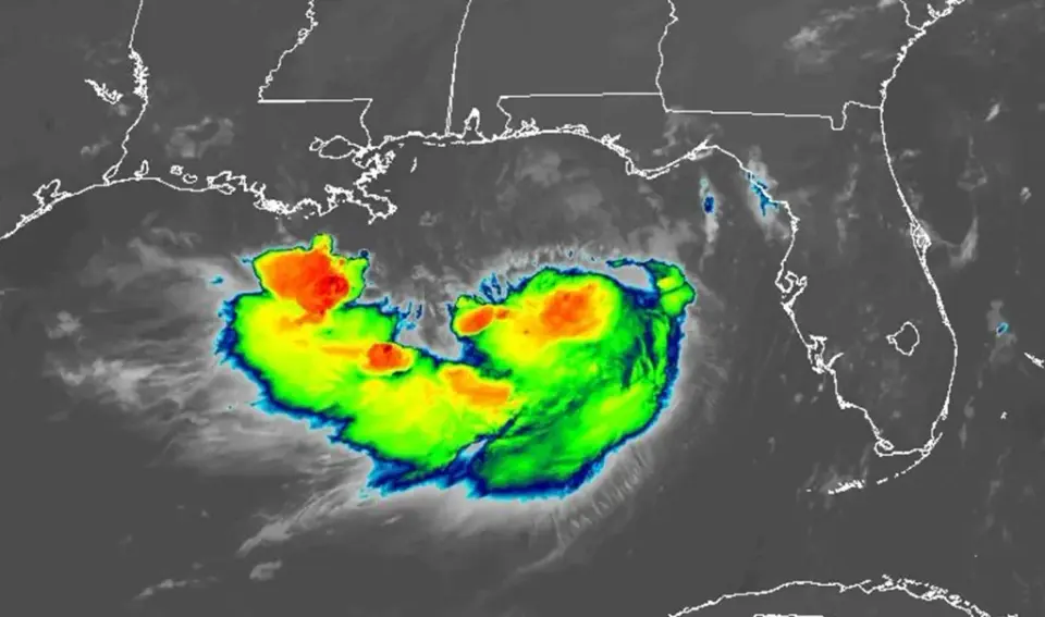 Bertha Strengthens Near Gulf Coast as Warnings Spread