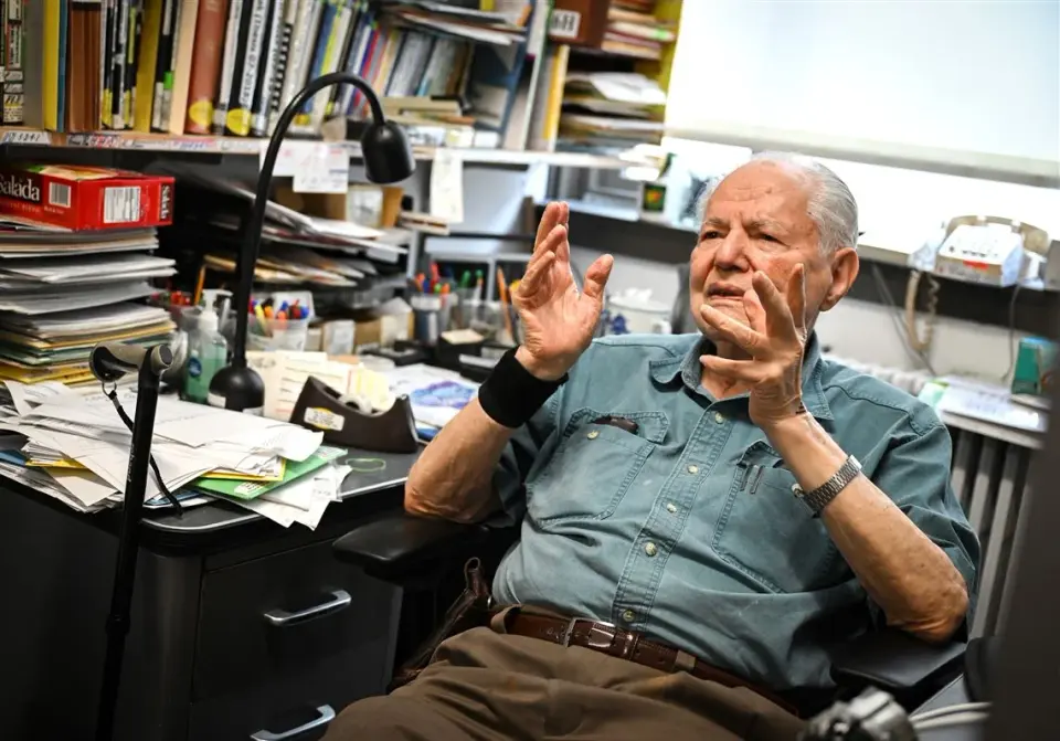 Centenarian physicist Jim Choyke continues silicon carbide research at Pitt