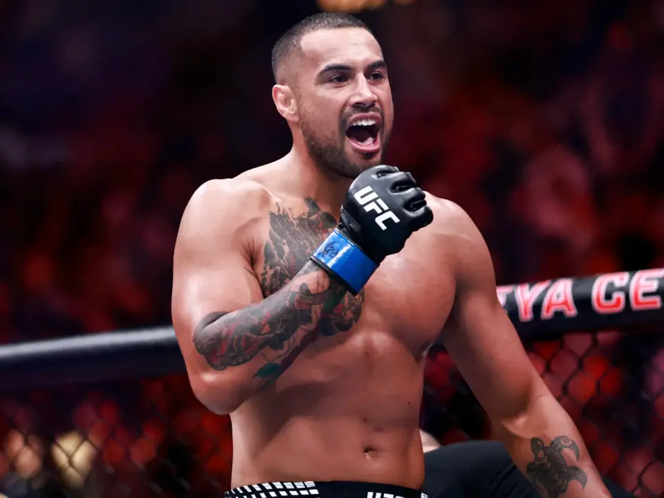 Ulberg claims vacant light heavyweight title with first-round KO at UFC 327 in Miami with Trump cageside