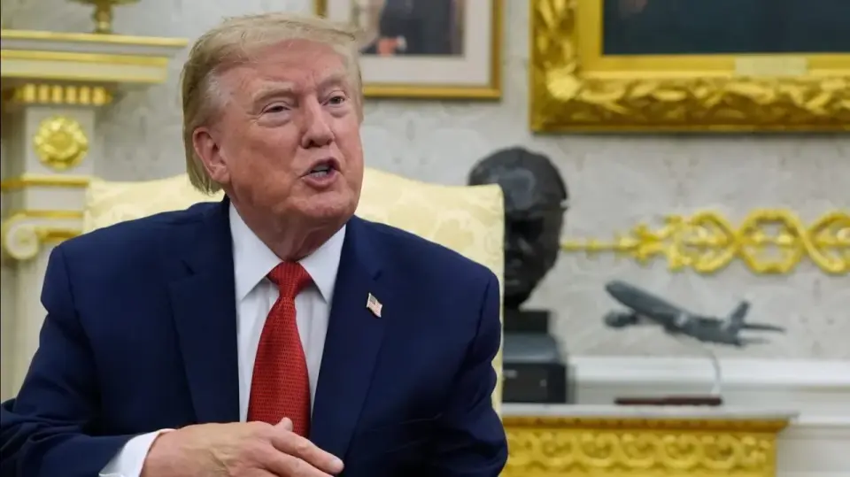 Trump's support slips to 33% in Reuters/Ipsos poll