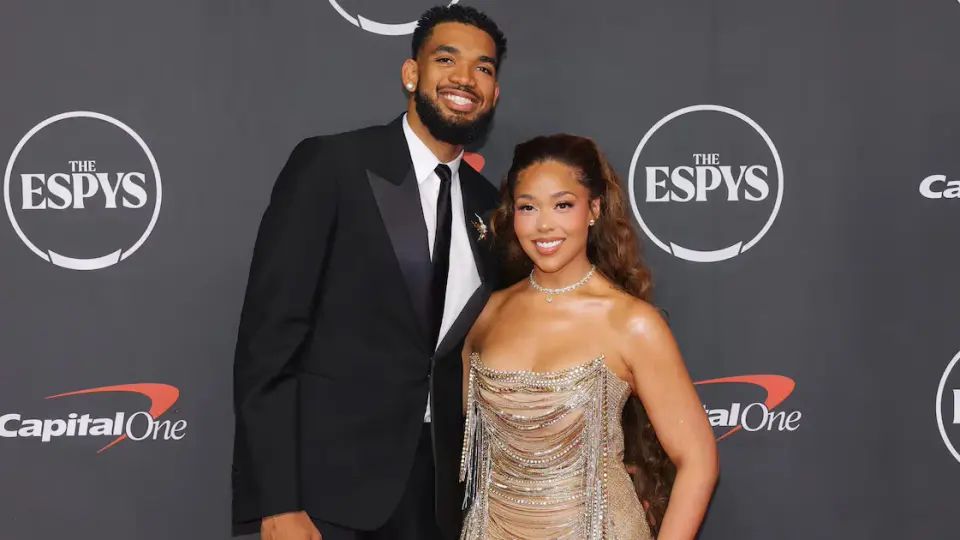 Larry O'Brien Trophy makes cameo at Towns-Woods Malibu wedding