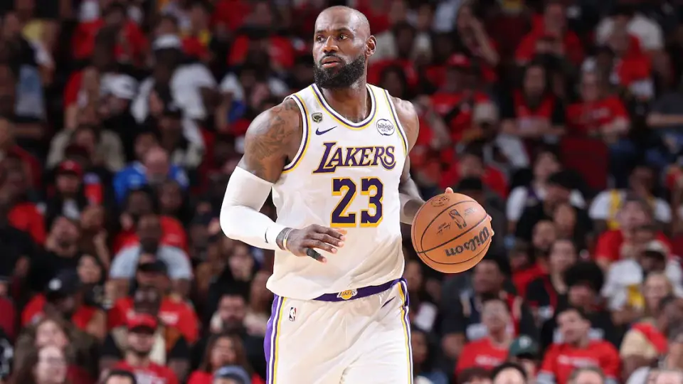 Sky-High Tickets Meet LeBron's 76ers MSG Debut