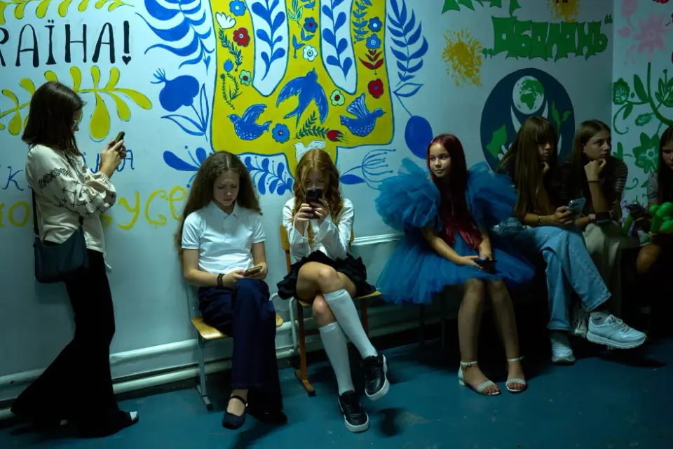 Ukraine’s Fifth School Year Begins Amid Persistent Russian Strikes and Shrinking Enrollment