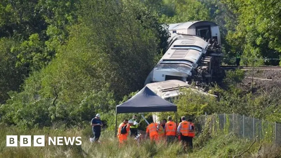 RAIB probes Lewes derailment as Southern suspends lines this weekend