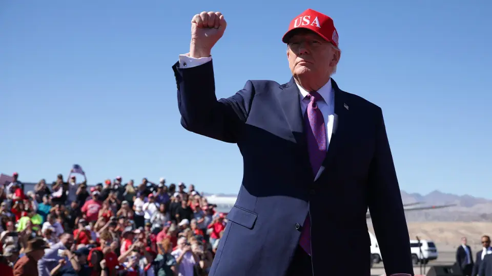Midterm 2026: Democrats Lead House Race Amid Economic Anxiety and Strategic Divisions