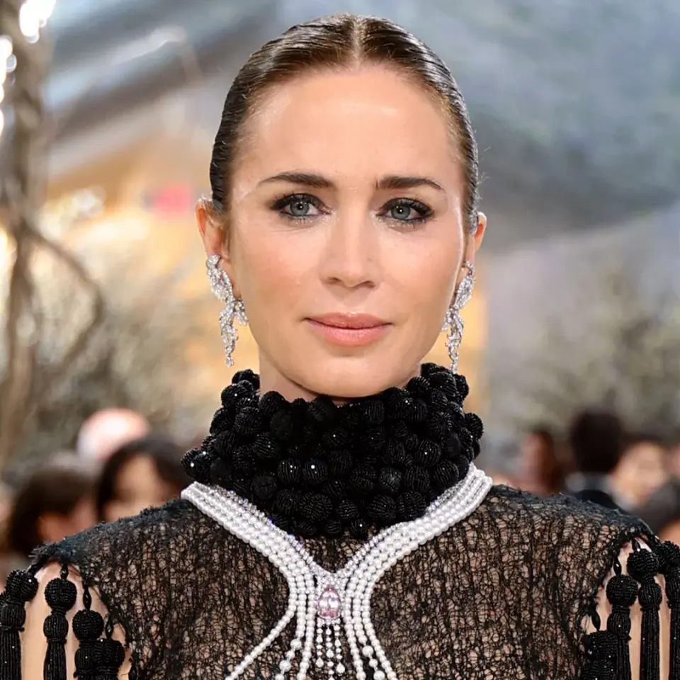 Emily Blunt Turns Jewelry Into Garment With $500,000 Met Gala Pearl Body Necklace
