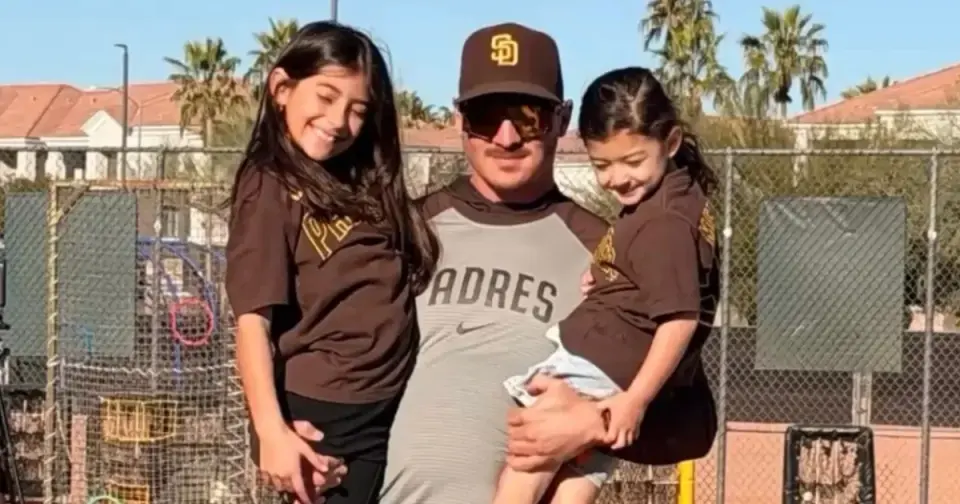 Padres Minor-League Coach Detained by ICE During Texas Travel