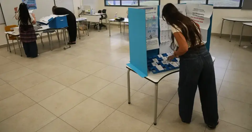 Israel Votes in High-Stakes Election as Netanyahu and Eisenkot Face Deadlock