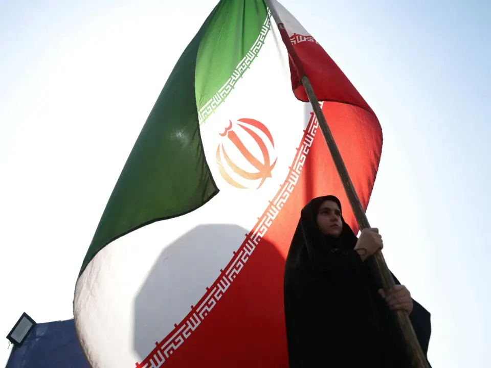 US-Iran Escalation Deepens as Strikes Hit Iran and Gulf Bases, Hormuz Strait Closes