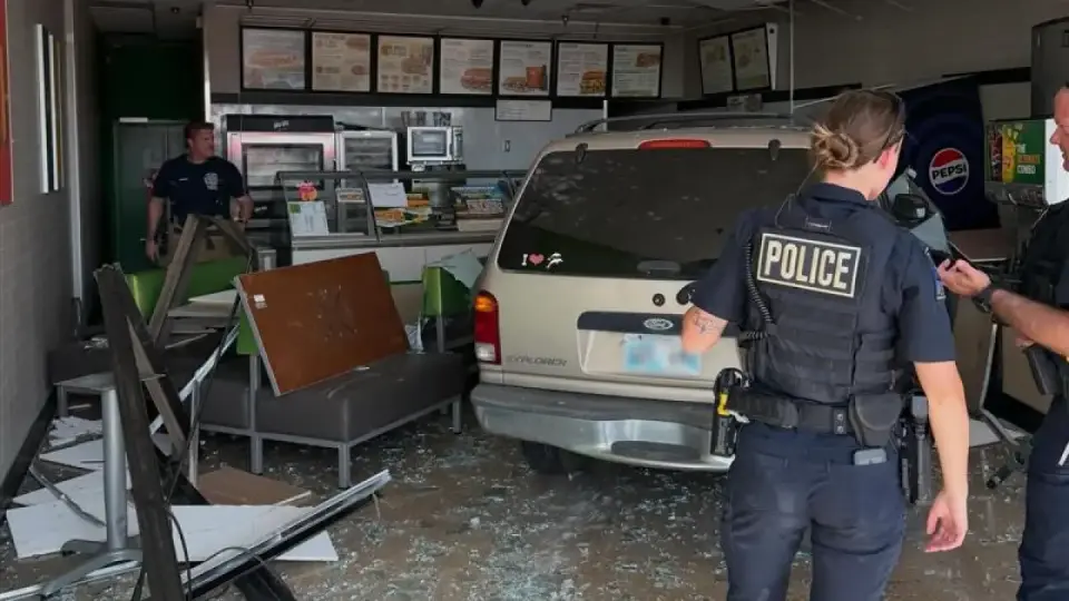 Car crash near Tulsa Subway triggers temporary closure of nearby bakery