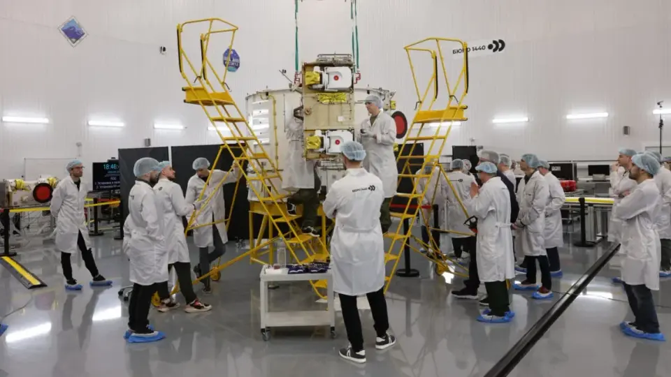 Rassvet Satellites Stall in Low Orbit, Delaying Russia's Starlink Alternative
