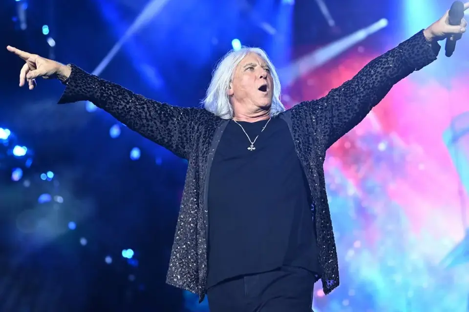 Def Leppard Launches 45-Date 2027 North American Tour With Goo Goo Dolls
