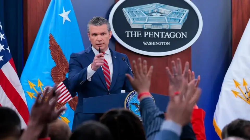 Former Stars and Stripes Editor Warns Pentagon on Censorship