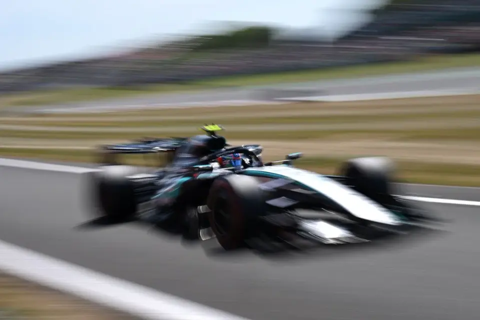 Norris keeps McLaren in the top 10 as Williams, Audi and Alpine exit in SQ2 at Silverstone