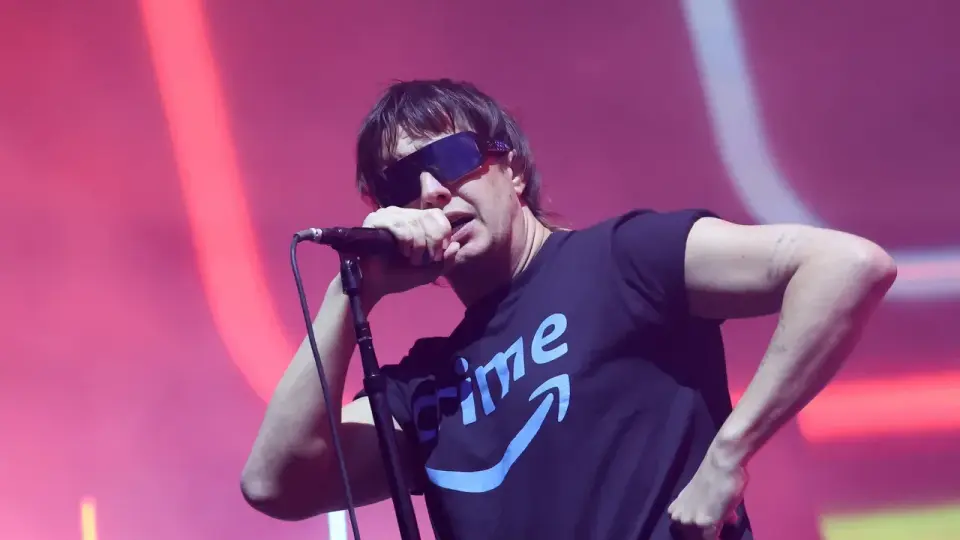 Strokes Kick Off Global Tour Ahead of Reality Awaits