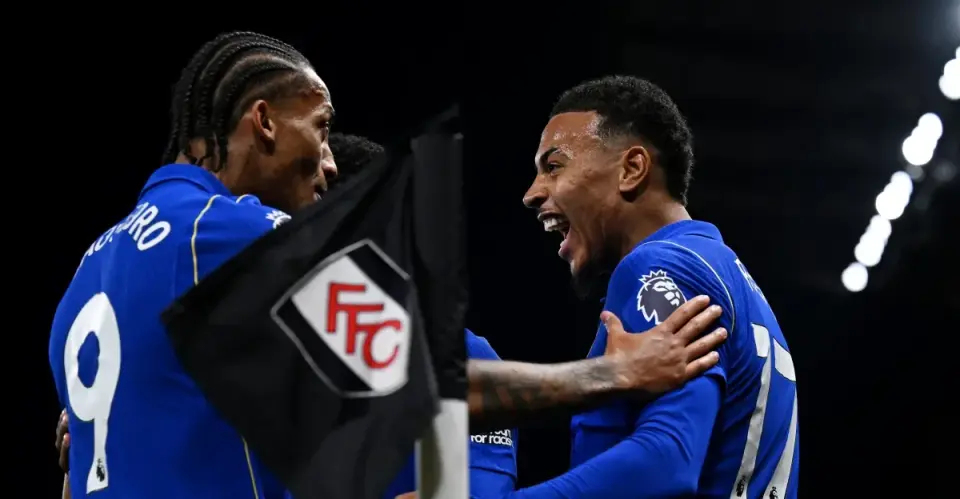 Chelsea edge Fulham 3-2 in a frenetic West London derby