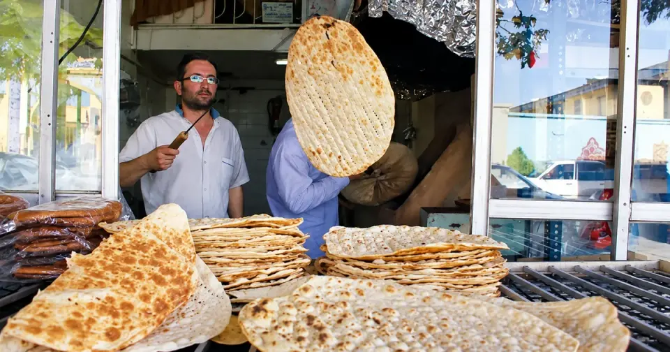 Iran’s Economic Collapse: Credit Purchases, Scavenging, and a 300% Inflation Rate