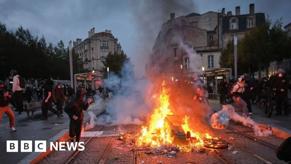 France's Second Protest Wave: 1,000 Arrested as Peaceful Marches Turn Violent