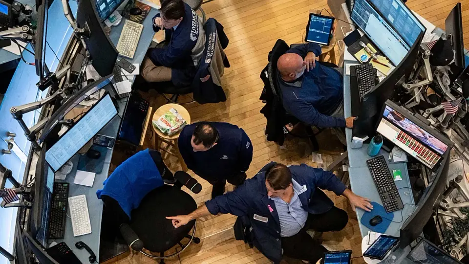 Global Tech Rout Deepens as AI Earnings Misses and Binance Hack Trigger Market Panic