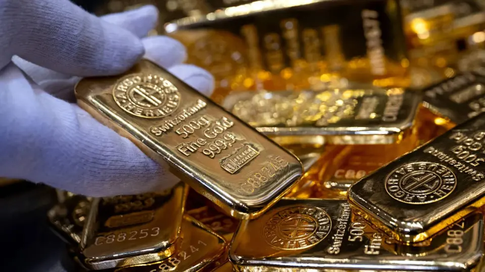 Dutch Central Bank Relocates 86 Tons of Gold to London to Enhance Crisis Liquidity