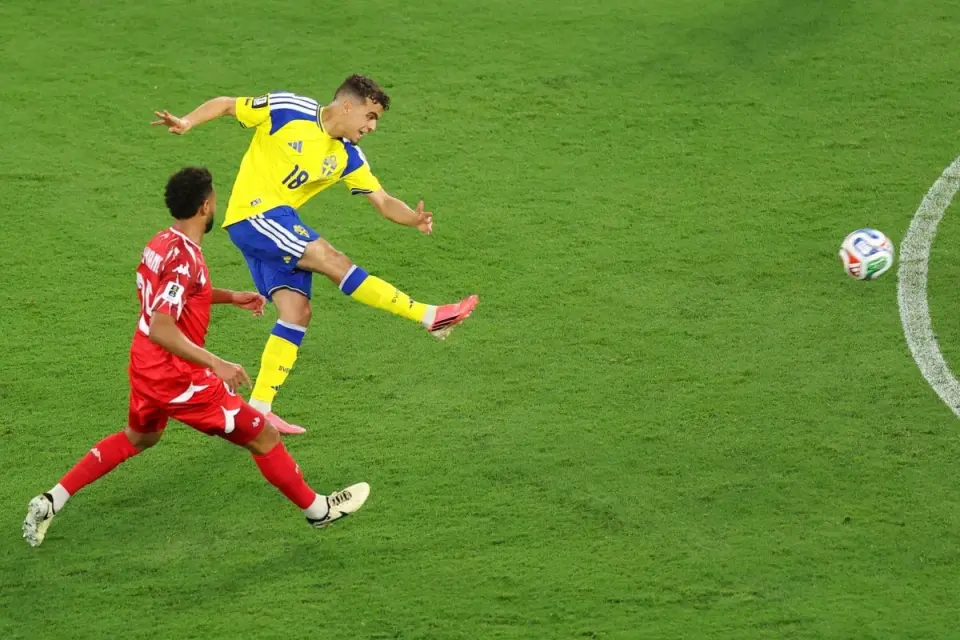 Ayari’s rocket fuels Sweden past Tunisia 5-1