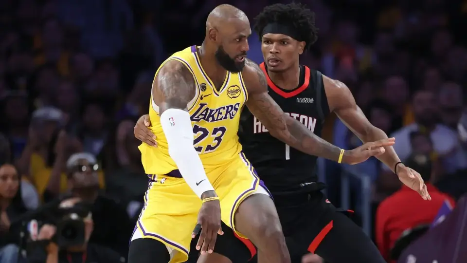 Lakers Grab Game 1 Underscored by LeBron and Kennard in 1-0 Series Start