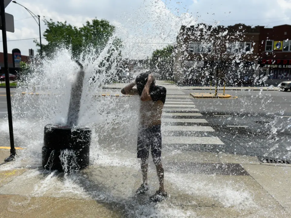 Climate warming makes extreme heat disproportionately deadly for seniors, Stanford study finds