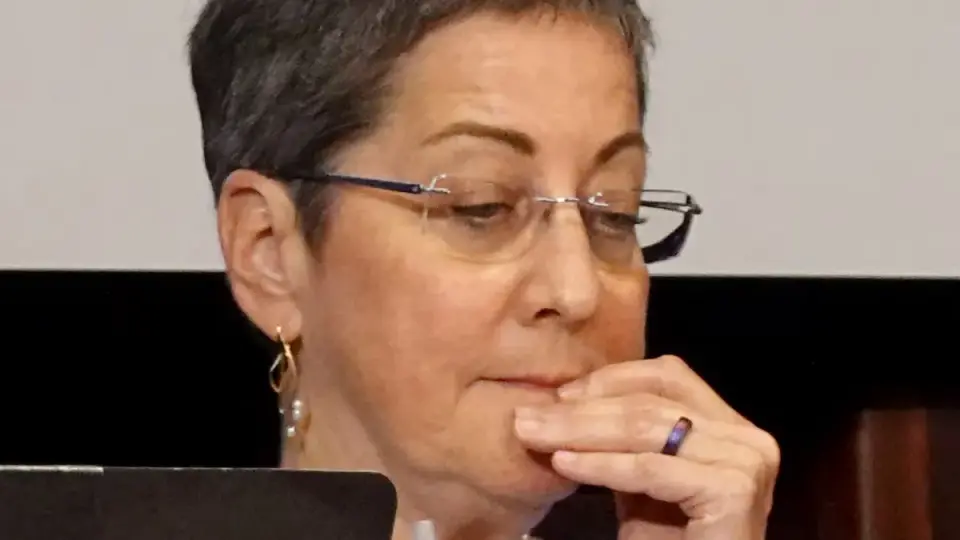 Oregon county chair steps aside from leadership after gesture sparks backlash