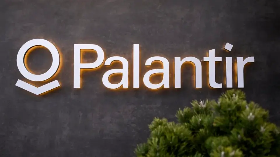 UK Calls Palantir Exit Over Data-Risk Worries
