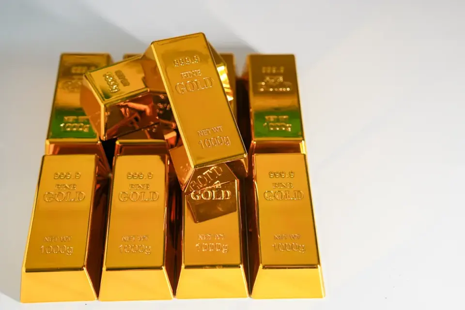 Goldman Sachs bets gold could reach 4900/oz by 2026