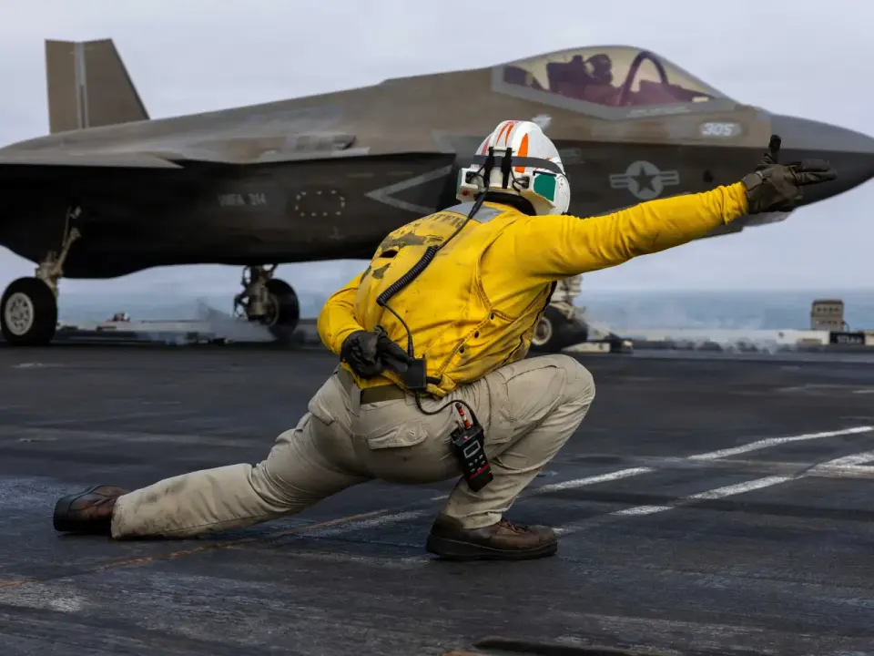 Democrats Press for Probe Into USS Lincoln Conditions and Navy Readiness
