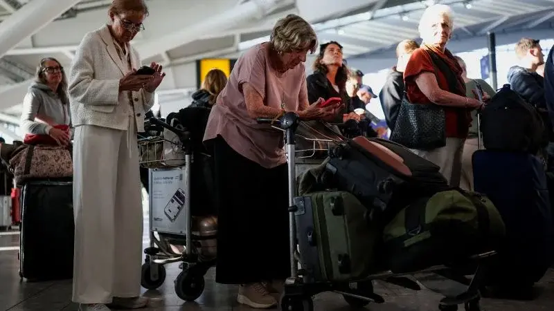 UK Air Traffic Glitch Cripples Heathrow, Sparks Calls for NATS Leadership Resignation
