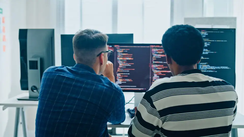 AI Coding Boom Drives Senior Dev Demand Despite Junior Job Losses